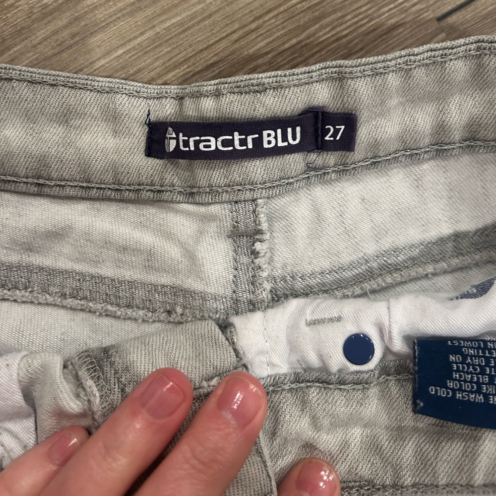 Tractr Blu- Gray Jean Shorts Distressed Casual Style - Picture 2 of 4